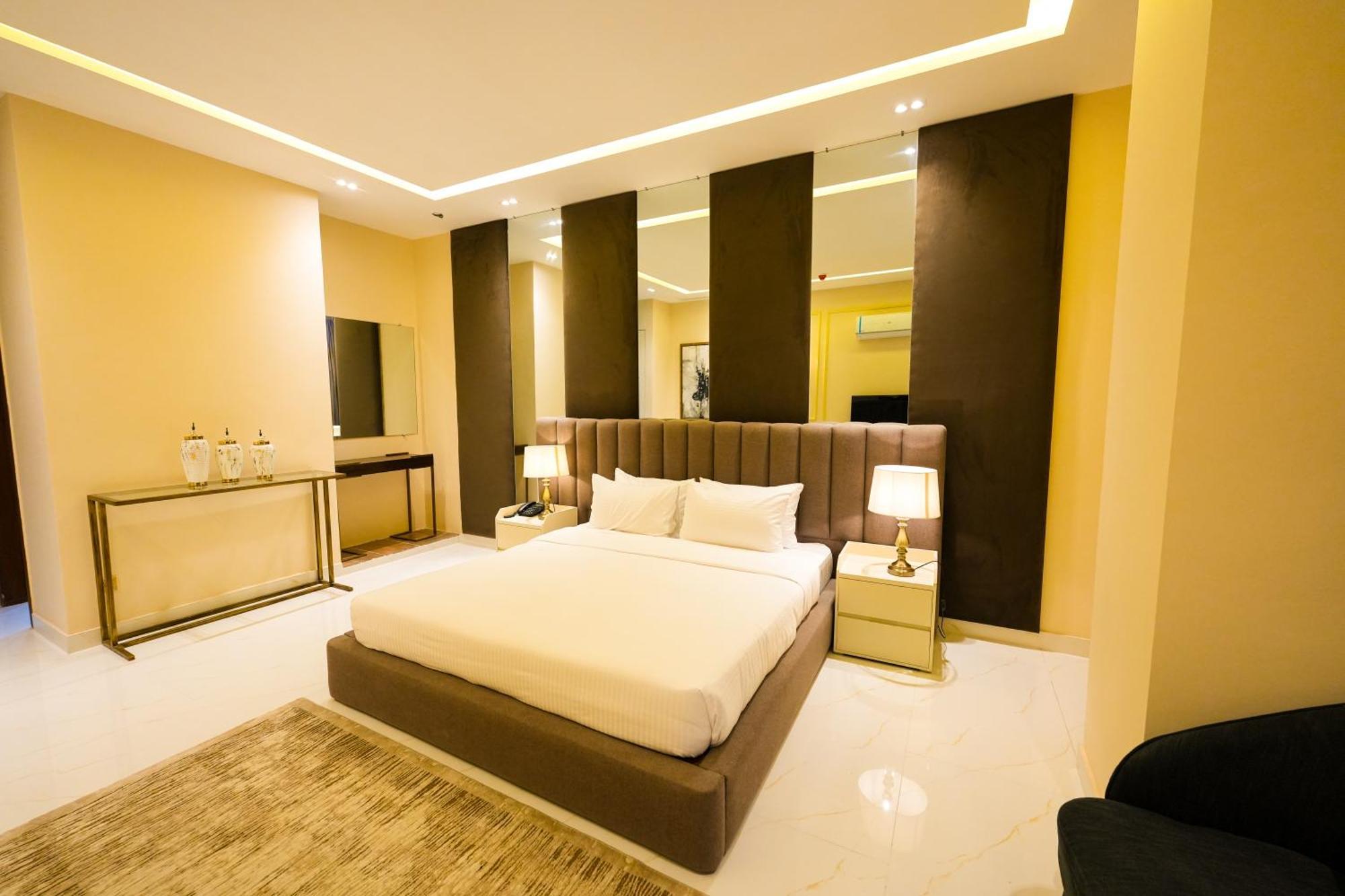 Pavilion Suites - Premium Aparthotel In Bahria Town Rawalpindi Zewnętrze zdjęcie